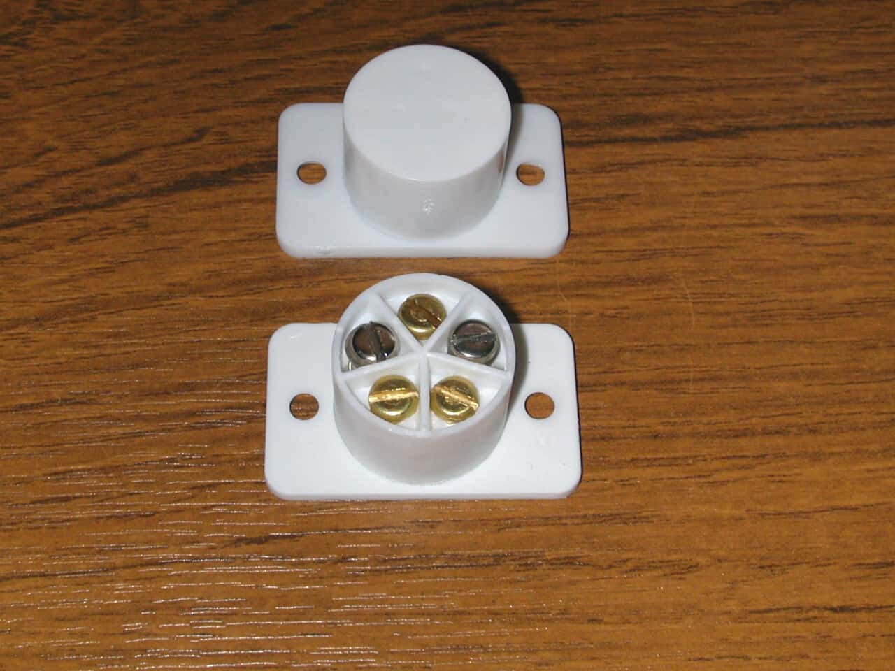(image for) Knights Plastic A40 5 Terminal Flush Contact (3)